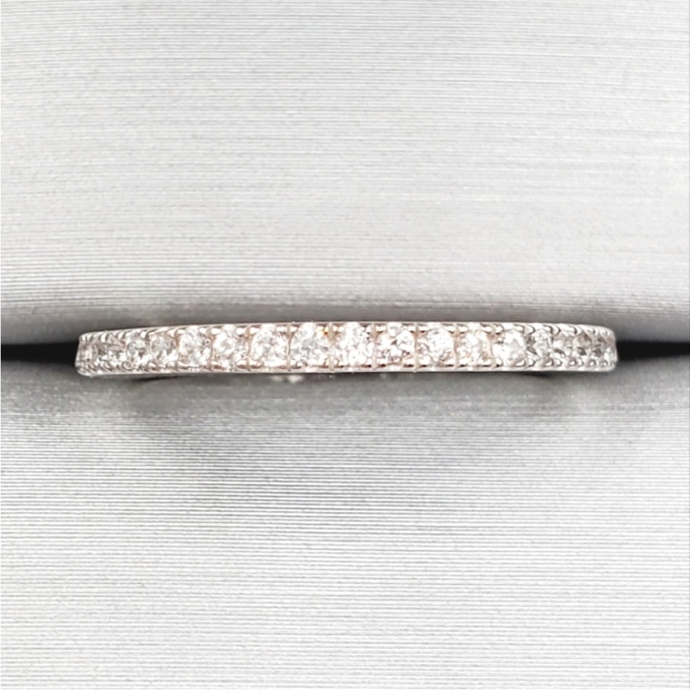 10k Solid White Gold Genuine Zircon Wedding Band Ring - Picture 1 of 5